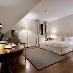 Szálloda Golfhotel Schloss Golf & 4*