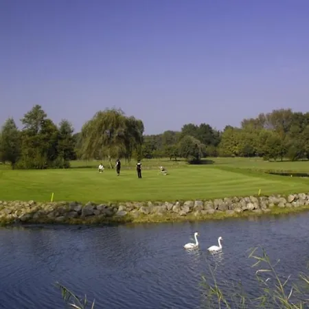 Golfhotel Schloss Golf & Luedersburg