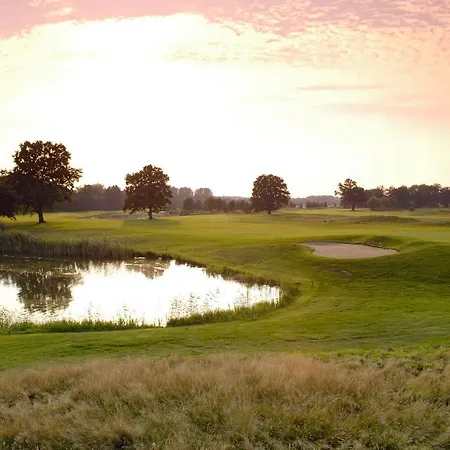 Schloss Golf&spa 4*