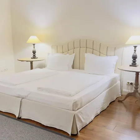 Schloss Golf & 4* Luedersburg