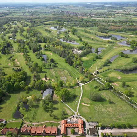 Szálloda Golfhotel Schloss Golf & 4*
