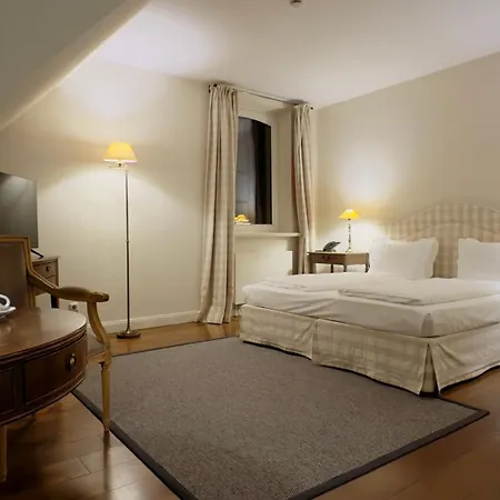 Golfhotel Schloss Golf & Luedersburg