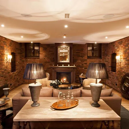 Golfhotel Schloss Golf & Luedersburg