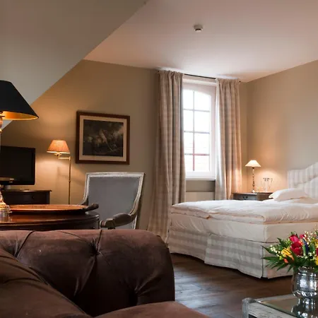 Hotel Golfhotel Schloss Golf & 4*