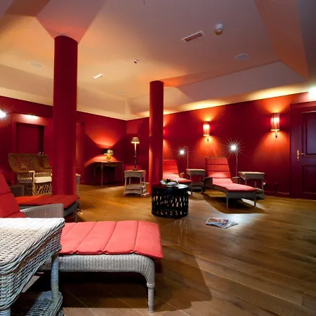 Schloss Hotel 4*