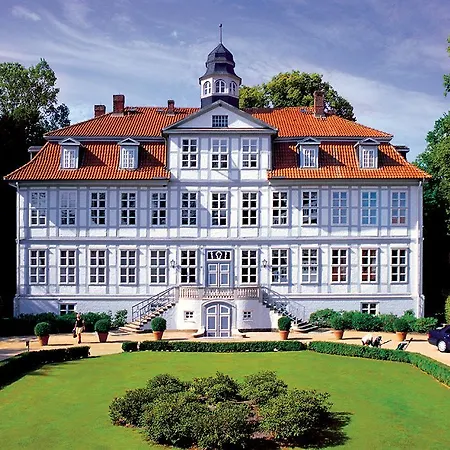 Schloss Golf & 4* Luedersburg
