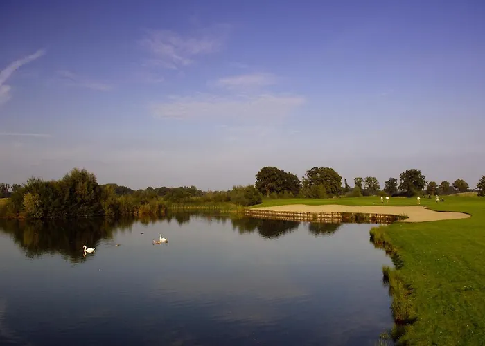 Golfhotel Schloss Golf & Luedersburg
