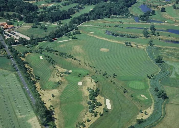 Golfhotel Schloss Golf & Hotell 4*