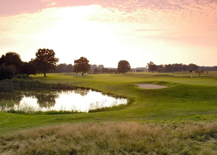 Golfhotel Schloss Golf & 4*