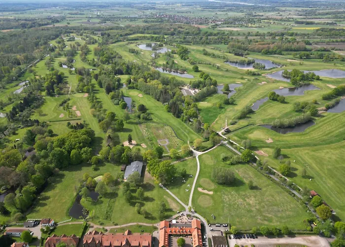 Hotel Golfhotel Schloss Golf & 4*