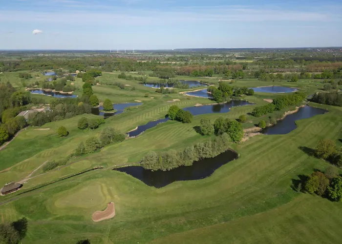 Hotell Golfhotel Schloss Golf & Luedersburg