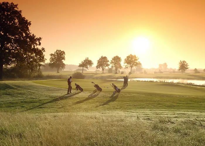 Golfhotel Schloss Golf & 4*