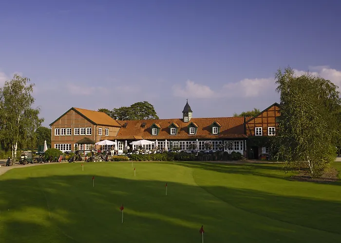 Hotell Golfhotel Schloss Golf & Luedersburg