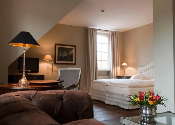 Hotell Golfhotel Schloss Golf & 4*